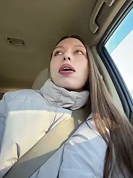 Snapshot of LeiaMood chatting on February 5, 5:12 am LeiaMood online show from February 5, 5:12 am