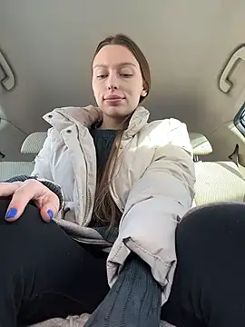 Snapshot of LeiaMood chatting on February 10, 3:43 am LeiaMood online show from February 10, 3:43 am