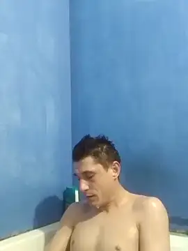 Snapshot of polonezisze chatting on January 12, 2:06 am polonezisze online show from January 12, 2:06 am