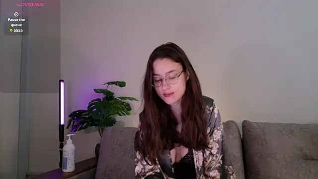 classy     online show from July 14, 4:02 pm