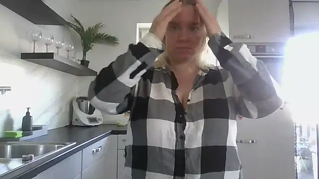 MinchenBienchen98 online show from March 26, 10:32 am