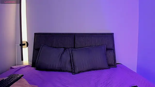 lilith petit  online show from May 30, 1:08 pm
