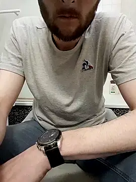 80julien online show from March 23, 7:40 pm