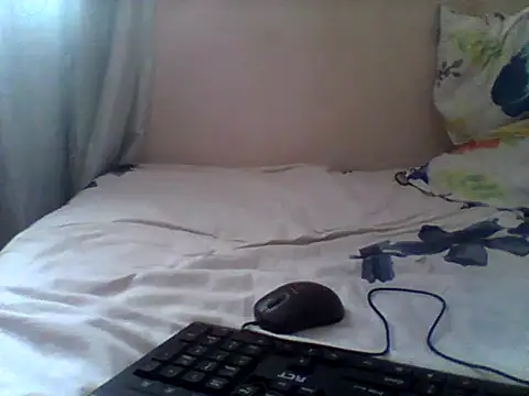 handsomeguy02 online show from July 15, 11:59 am