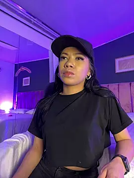 Snapshot of Little_Lexyy chatting on July 18, 5:33 am Little Lexyy online show from July 18, 5:33 am