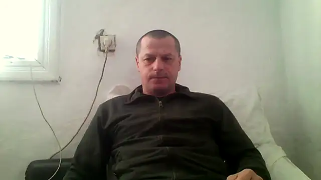 Snapshot of Ivan9iutt chatting on January 18, 8:18 am Ivan9iutt online show from January 18, 8:18 am