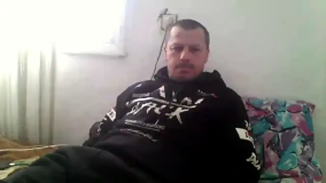 Snapshot of Ivan9iutt chatting on February 1, 8:24 am Ivan9iutt online show from February 1, 8:24 am