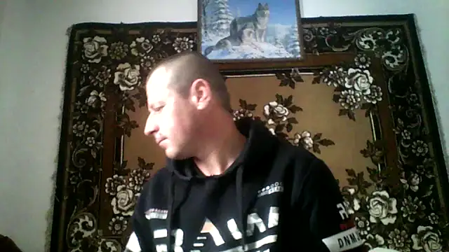 Snapshot of Ivan9iutt chatting on February 4, 8:31 am Ivan9iutt online show from February 4, 8:31 am