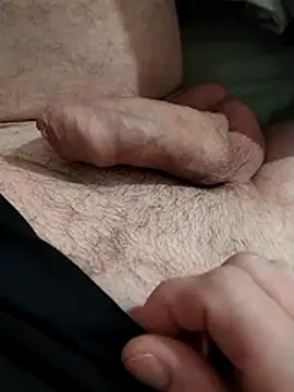 Snapshot of Ivan9iutt chatting on February 21, 9:05 pm Ivan9iutt online show from February 21, 9:05 pm