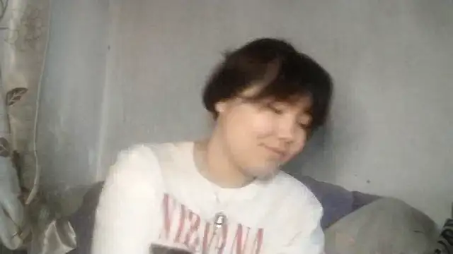 MollyAsian online show from March 2, 7:15 am