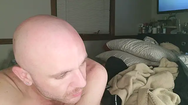 FrankieFuckMe online show from April 9, 6:41 am