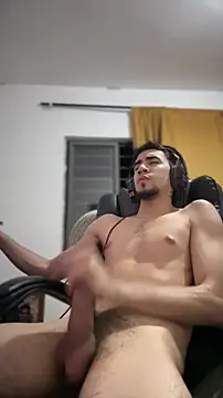 Snapshot of stev_sexyboy chatting on March 4, 6:52 am stev sexyboy online show from March 4, 6:52 am