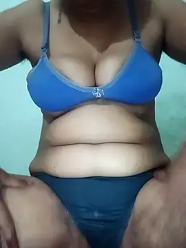 Snapshot of sexyqueen558 chatting on February 12, 11:44 pm sexyqueen558 online show from February 12, 11:44 pm