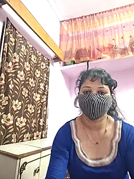 Priyaji7575 online show from February 9, 5:11 am