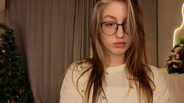 Snapshot of NicolaHulse chatting on January 15, 4:39 am NicolaHulse online show from January 15, 4:39 am