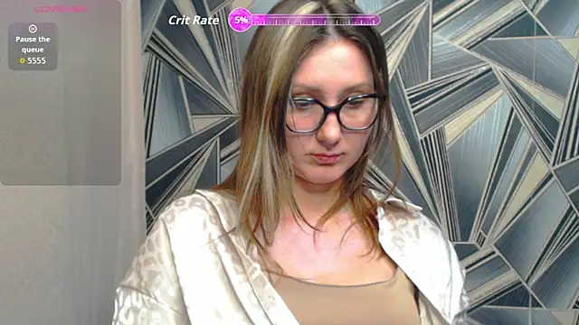 Snapshot of NikkiKiss___ chatting on February 19, 5:53 pm NikkiKiss online show from February 19, 5:53 pm