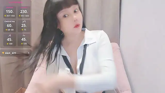 Mia-zhan online show from February 27, 10:32 pm