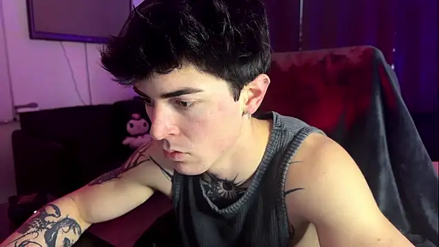 LiamFoster online show from January 17, 1:38 pm