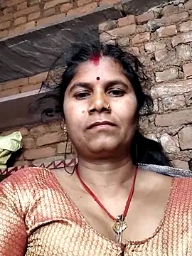 Snapshot of Hot_di97 chatting on February 24, 11:58 pm Hot di97 online show from February 24, 11:58 pm