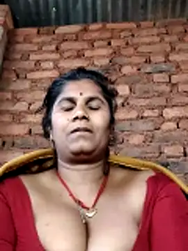 Snapshot of Hot_di97 chatting on April 9, 1:27 am Hot di97 online show from April 9, 1:27 am