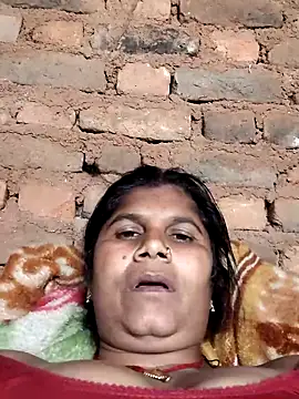 Snapshot of Hot_di97 chatting on April 15, 3:19 pm Hot di97 online show from April 15, 3:19 pm