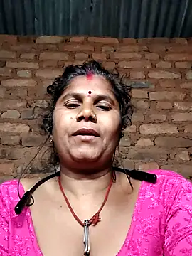 Snapshot of Hot_di97 chatting on April 17, 10:57 pm Hot di97 online show from April 17, 10:57 pm