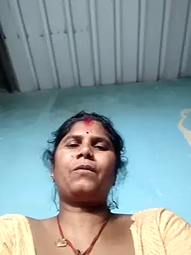 Snapshot of Hot_di97 chatting on May 14, 2:02 pm Hot di97 online show from May 14, 2:02 pm