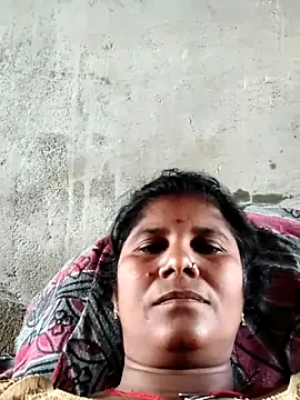Snapshot of Hot_di97 chatting on May 15, 11:01 pm Hot di97 online show from May 15, 11:01 pm