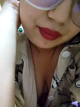 Sexy-Mouna online show from April 7, 1:28 am