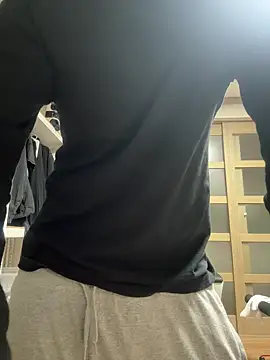 Snapshot of Alexkimsumin chatting on April 13, 6:46 pm Alexkimsumin online show from April 13, 6:46 pm