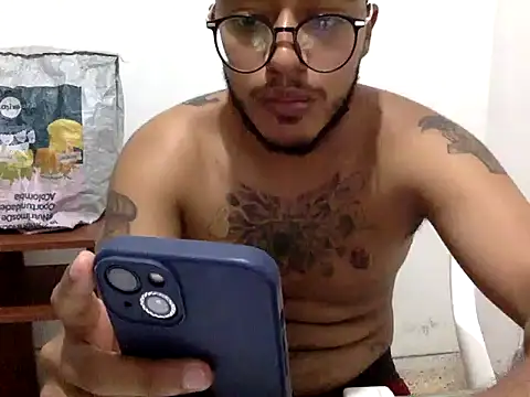 Snapshot of Tito_12_ chatting on February 28, 5:08 am Tito 12 online show from February 28, 5:08 am