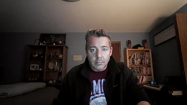 chrisw8140 online show from January 12, 12:05 am