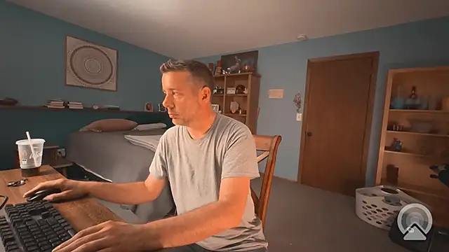 chrisw8140 online show from July 20, 5:00 am