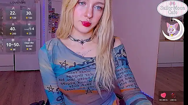 sailormoon666  online show from March 24, 12:59 am