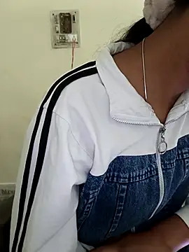 Snapshot of Aaradhna-_hoy chatting on February 25, 4:33 am Aaradhna- hoy online show from February 25, 4:33 am