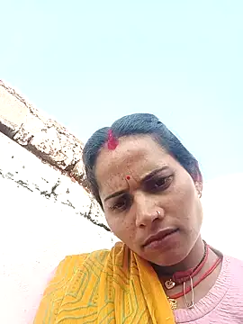 Hott khusbu online show from January 14, 10:54 am