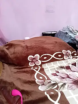 Phoebe-e online show from March 11, 2:06 am