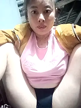 Snapshot of kaia-cam chatting on January 14, 1:28 pm kaia-cam online show from January 14, 1:28 pm