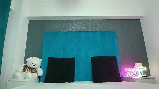 AnyaHappiness online show from February 5, 6:51 am