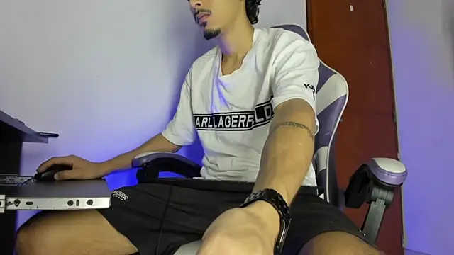 Yankees xxx online show from March 27, 11:10 am