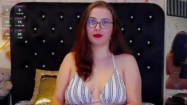 Snapshot of JulieAnnX chatting on February 23, 4:43 am JulieAnnX online show from February 23, 4:43 am