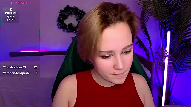 Snapshot of Ellie_Heavenly chatting on January 15, 8:30 am Ellie Heavenly online show from January 15, 8:30 am