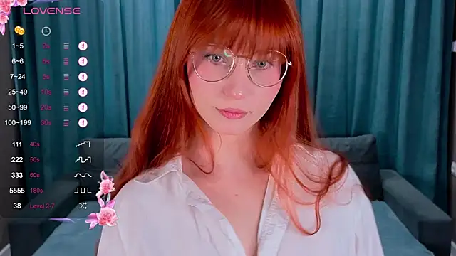 CatherineCummi online show from May 28, 8:33 am