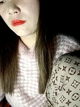 natra0033 online show from February 11, 3:39 pm