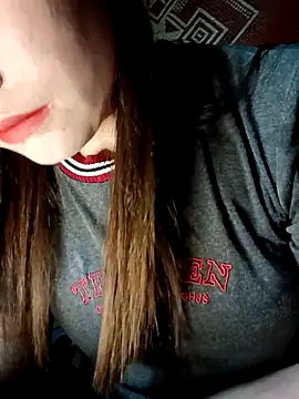 natra0033 online show from February 20, 1:33 pm