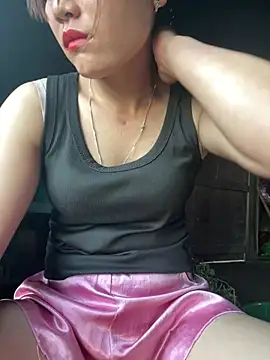 natra0033 online show from July 2, 11:22 pm