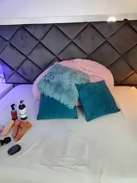 Snapshot of Lucia_fastcollins chatting on January 15, 1:05 pm Lucia fastcollins online show from January 15, 1:05 pm