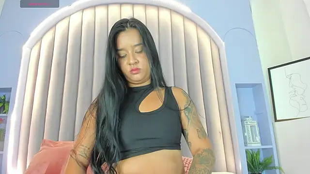 ChloeeMiller   online show from February 12, 11:49 am