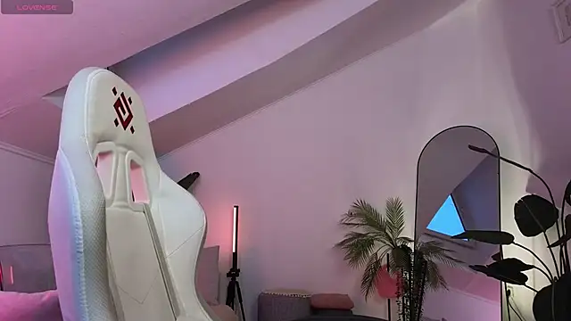 casey robbinss online show from January 16, 5:00 am