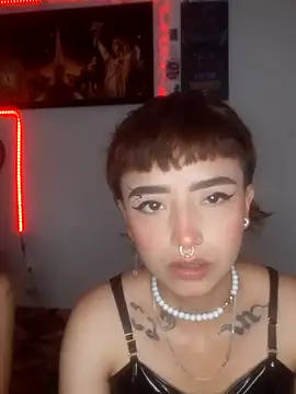 AlexxaAndRileyy online show from January 16, 7:18 pm